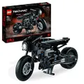 LEGO Technic THE BATMAN – BATCYCLE, Moto Giocattolo da Collezione, Modellino in Scala della Motocicletta del Supereroe del Film del 2022, Giochi per B