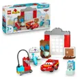 LEGO DUPLO │ Disney en Pixar Cars McQueen's Bezoek aan Docs Garage - met Bouwbare Speelgoed Auto voor Peuters, Gereedschap & Accessoires - Rollenspel 