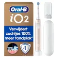Oral-B iO 2 Calm Pink Elektrische Tandenborstel, 1 Opzetborstel, 1 Reisetui, 1 Reisopzetborstelhouder, Ontworpen door Braun